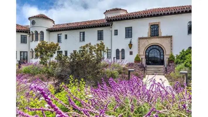 Community Hospital of the Monterey - Preview